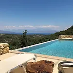 Olive Guest Farm Hébergement de vacances Akrata