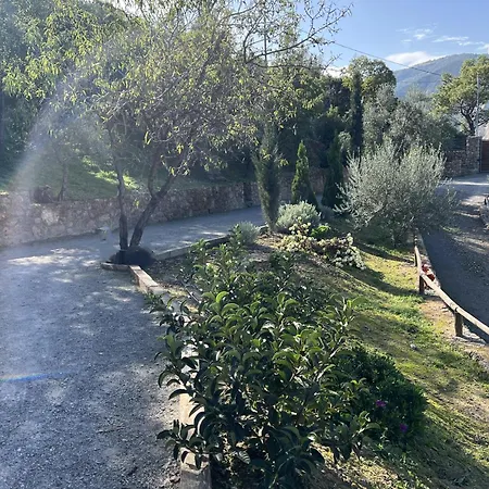 度假居 Olive Guest Farm 阿克拉塔