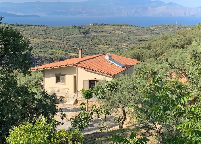 Olive Guest Farm Vakantiehuis Akráta