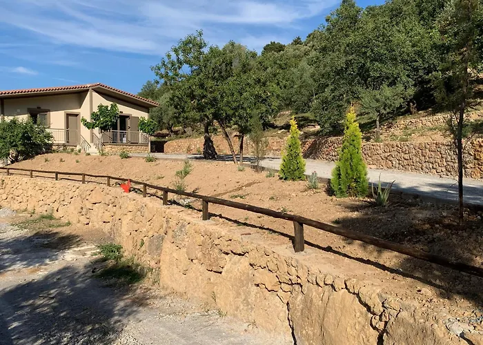 Olive Guest Farm Casa de Férias Akrata