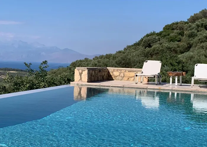 Olive Guest Farm Akráta