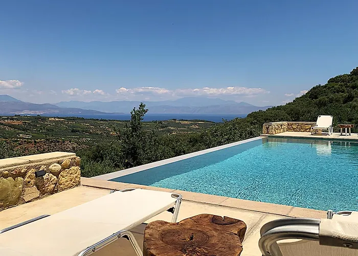 Olive Guest Farm Casa de Férias Akrata